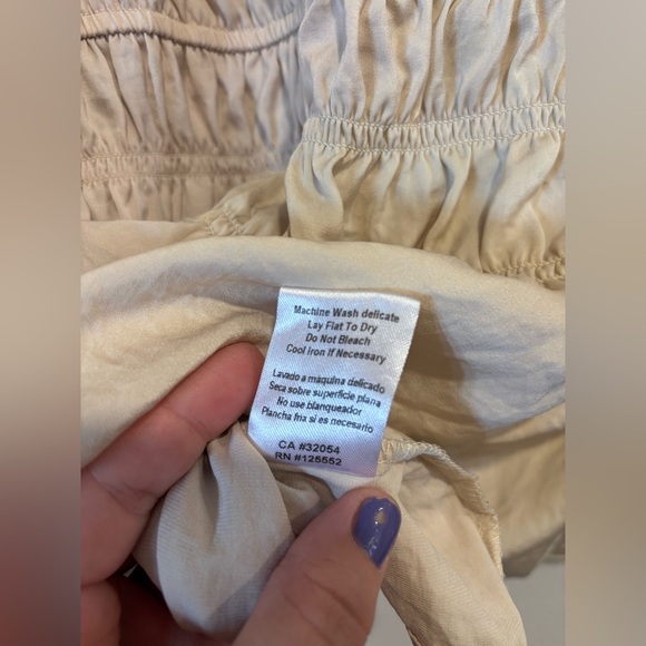 Dolan Elegant Beige Sleeveless Blouse - Picture 8 of 8